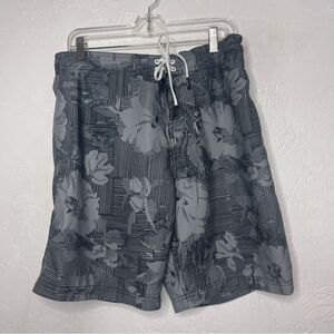 Speedo short swim trunks size 32